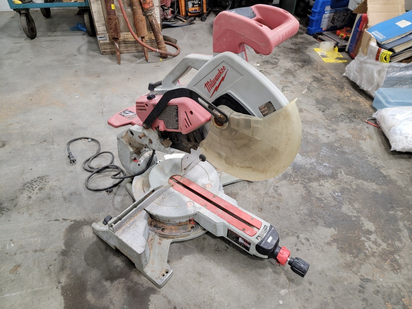 MILWAUKEE 6955-20 12″ Dual-Bevel Sliding Compund Miter Saw – Saws (Wood)