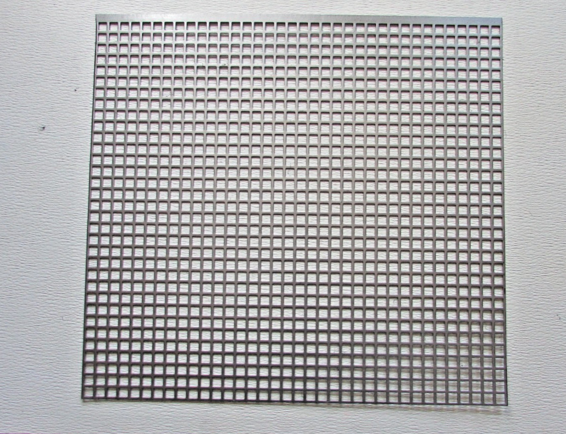 3/8 SQUARE PERFORATED METAL 16 GAUGE–PLAIN STEEL– 16-3/4″ X 18″