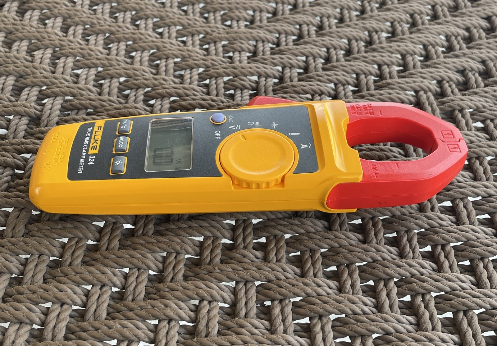 1-Day Ship! LNIB Fluke 324 True RMS Clamp Meter Kit w Test Leads & Temp Probe
