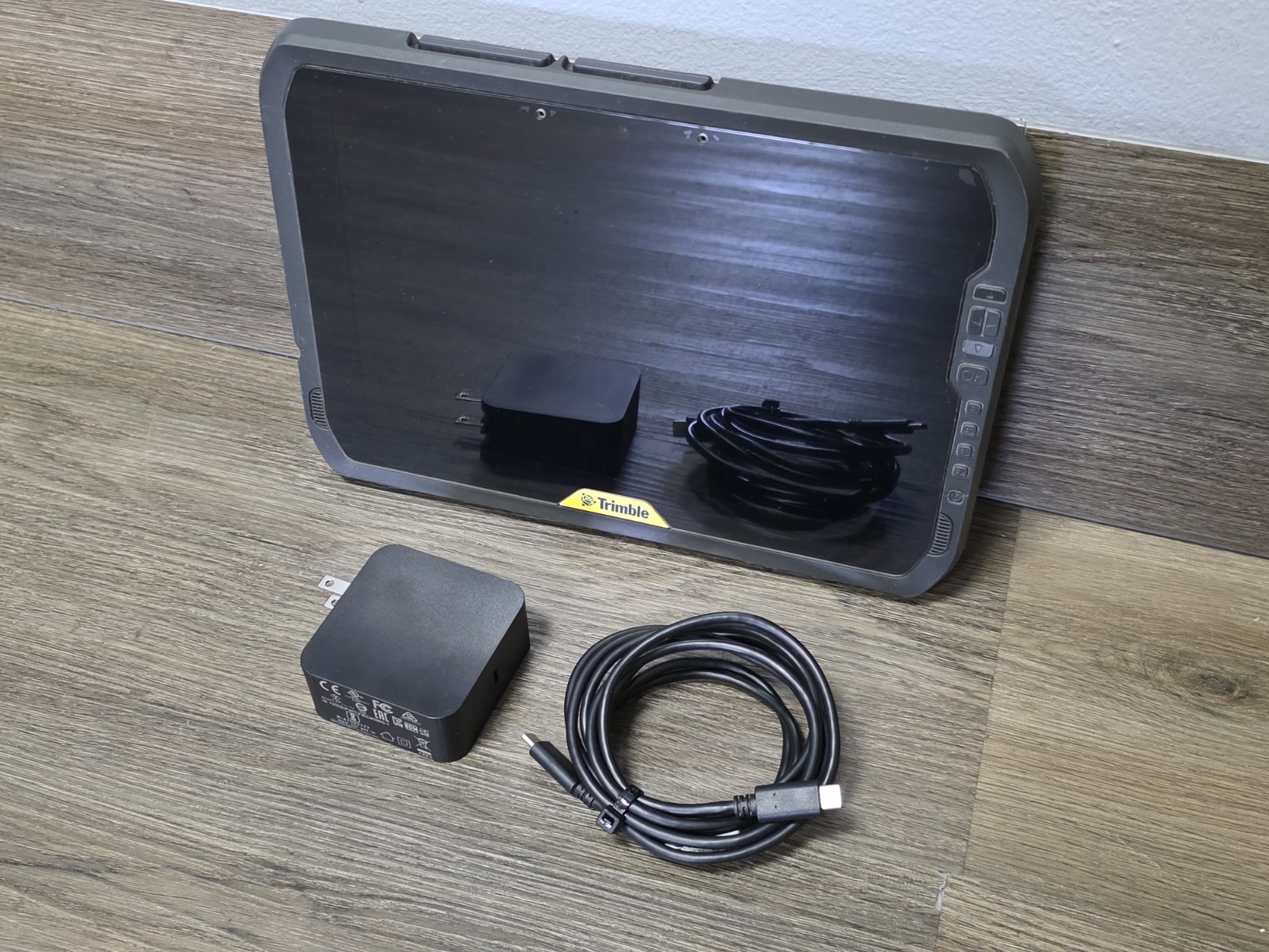 Trimble T100 GNSS Total Station Survey Data Collector Tablet – Ready for Access