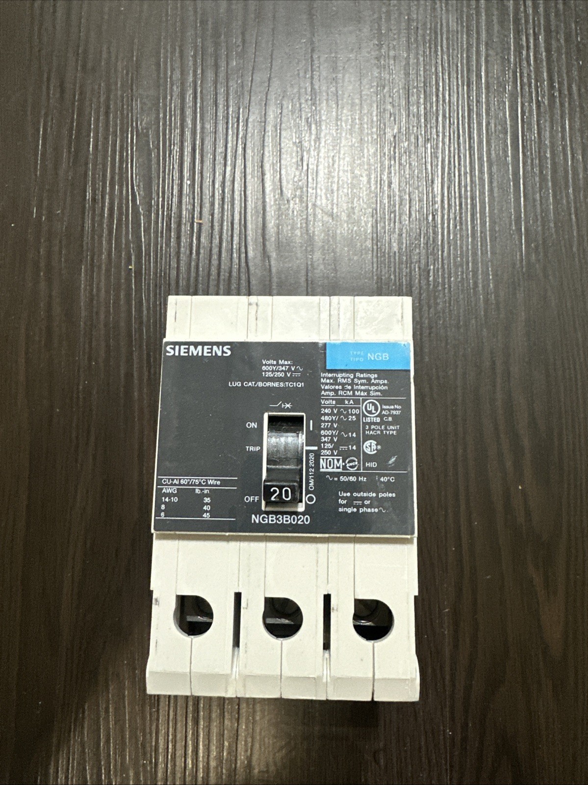 Siemens NGB3B020 3-Pole Circuit Breaker – White