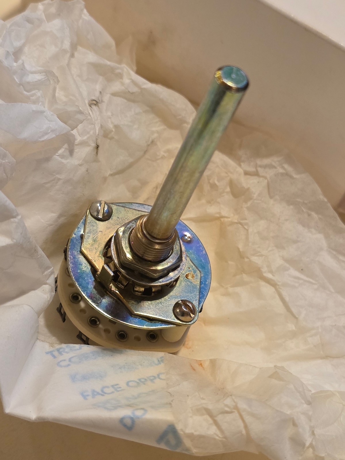 Electroswitch D4C0206S, DP6T, 500mA 115VAC, 1.5A 28VDC (NOS)