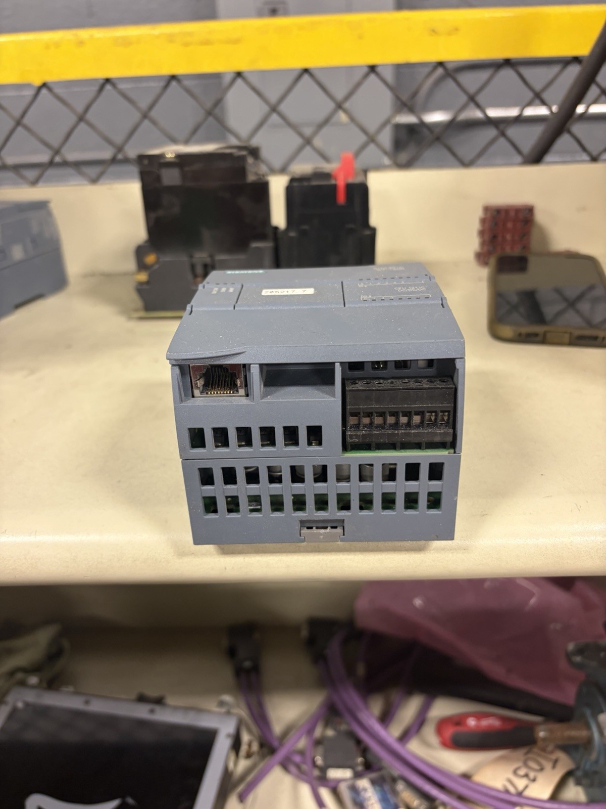 NEW NO BOX Siemens 6ES7211-1AE40-0XB0 SIMATIC S7-1200 6ES7 211-1AE40-0XB0