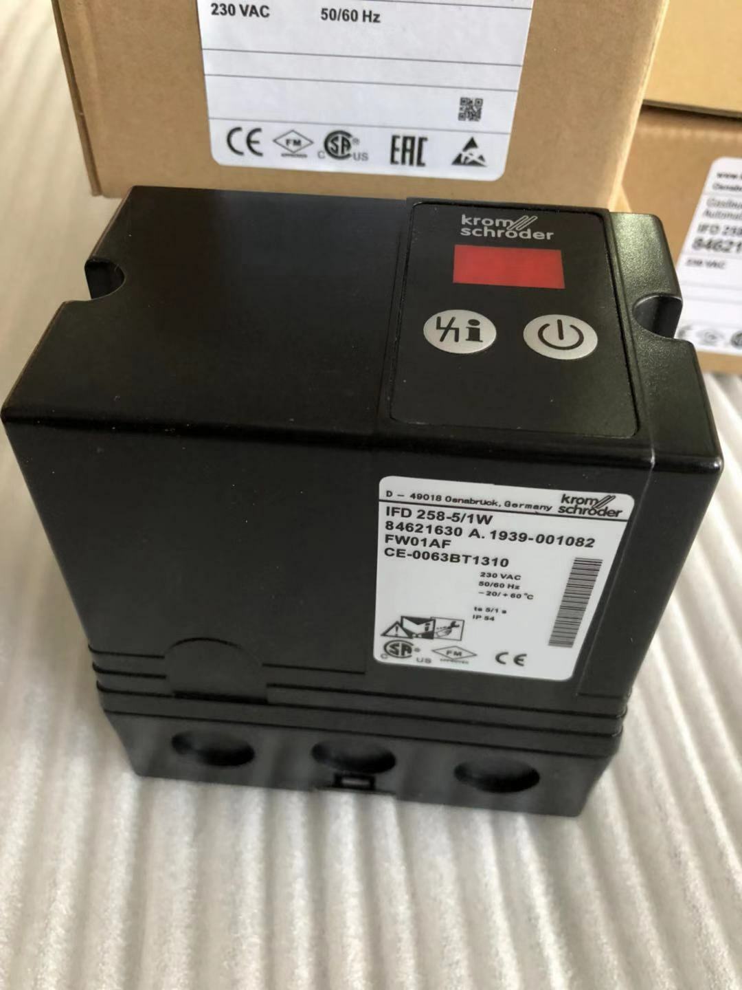 NEW KROM SCHRODER BURNER CONTROLLER IFD258-5/1W 84621630