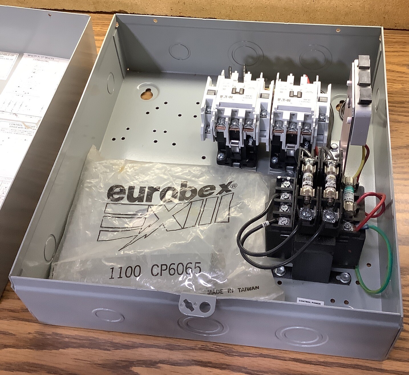 Eaton ECL03C1H6A Lighting Contactors-Lighting Electrically Held