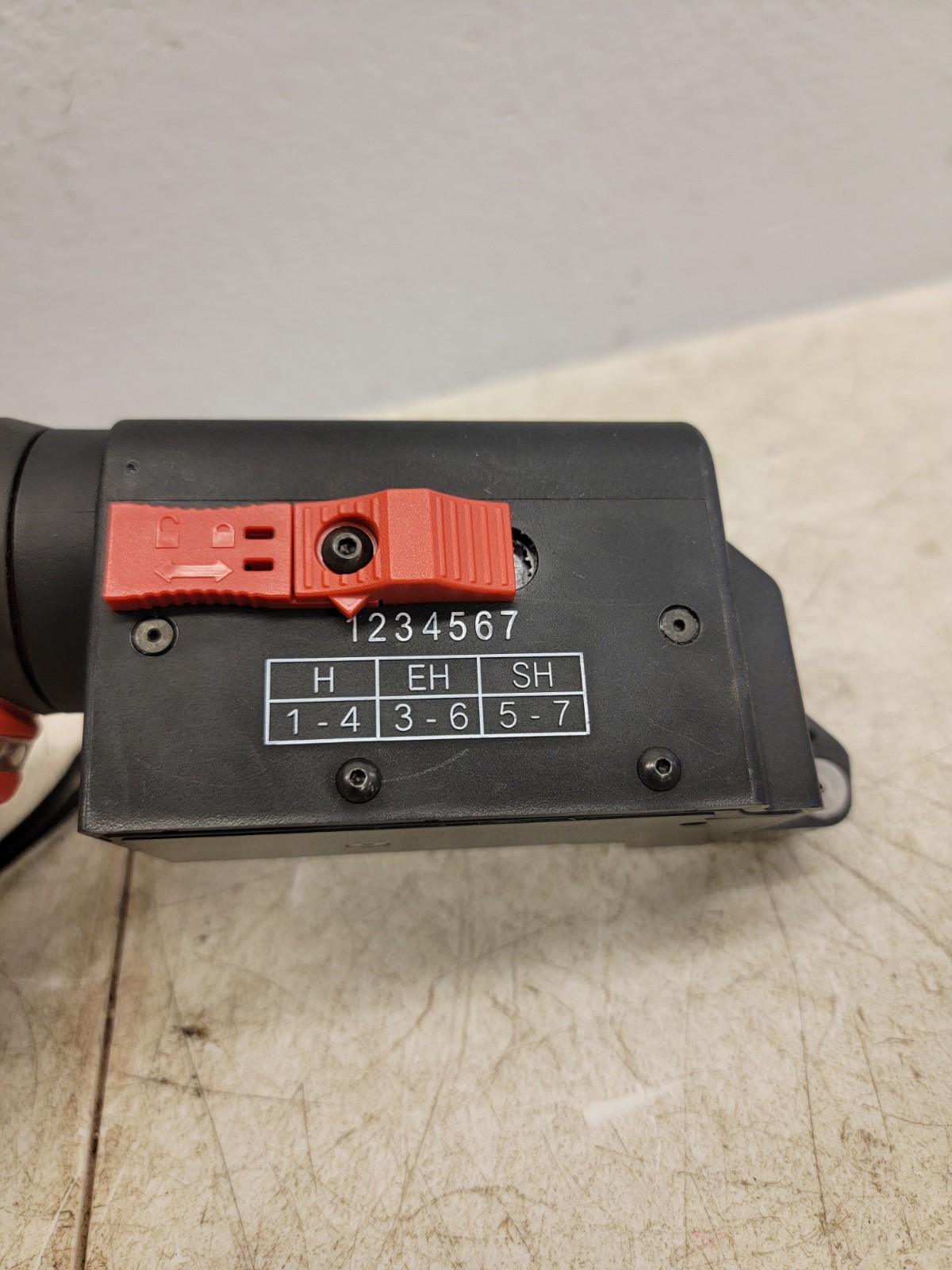 PANDUIT Cordless Cable Tie Tool: Milwaukee M12, 0.63 in Max.