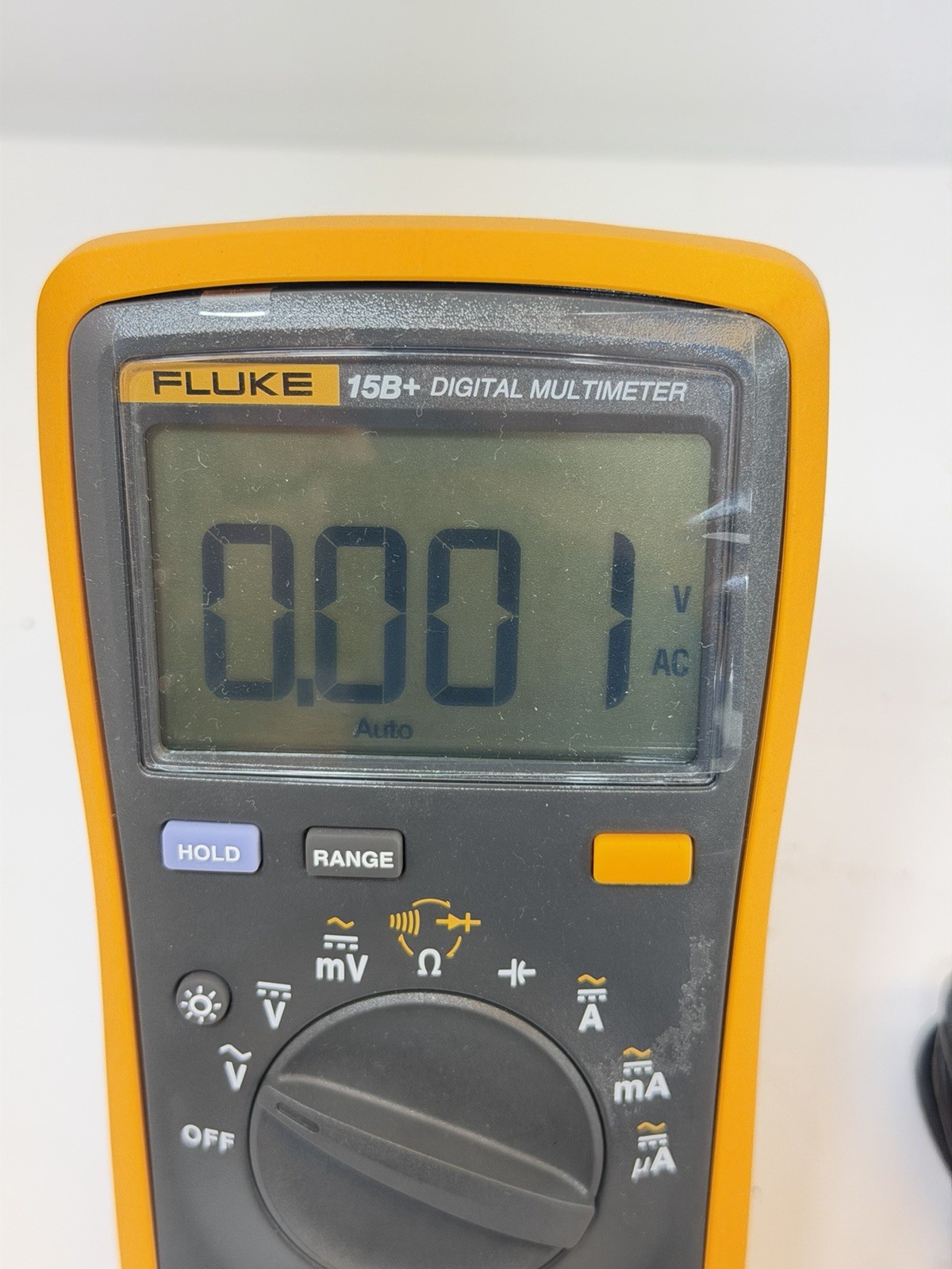Fluke 15B+ Plus CAT III 600V Digital Multimeter (1000V/10A) – FAST SHIPPING