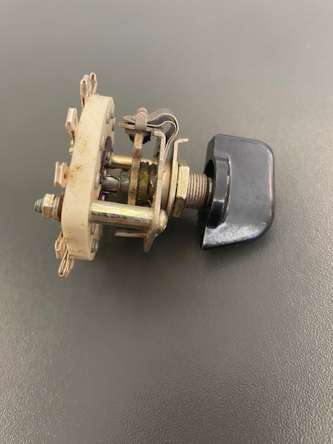 Ceramic Rotary Switch 2 pole 5 positions with knob Break-Before-Make. NOS. Lot 1