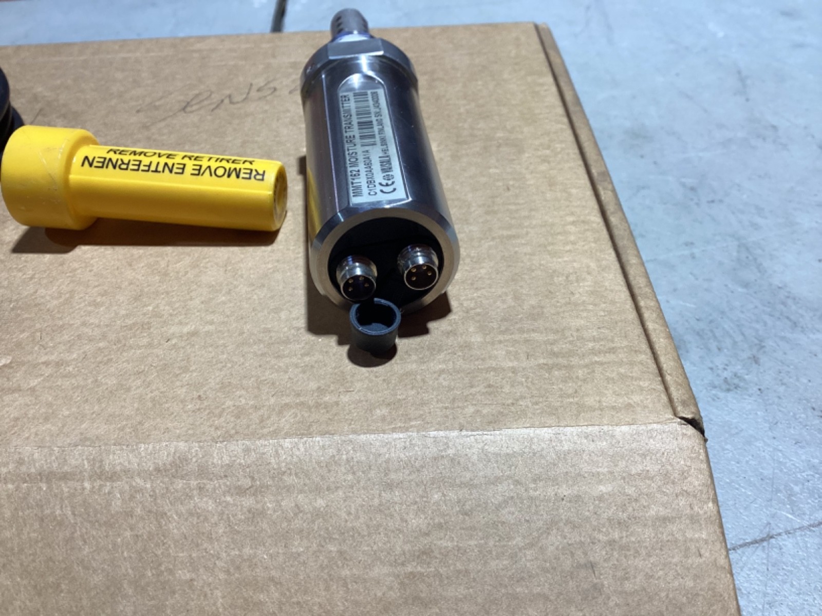 Vaisala MMT162 Moisture Transmitter C1DBX0AA60A1A Uin:21….28 VDC