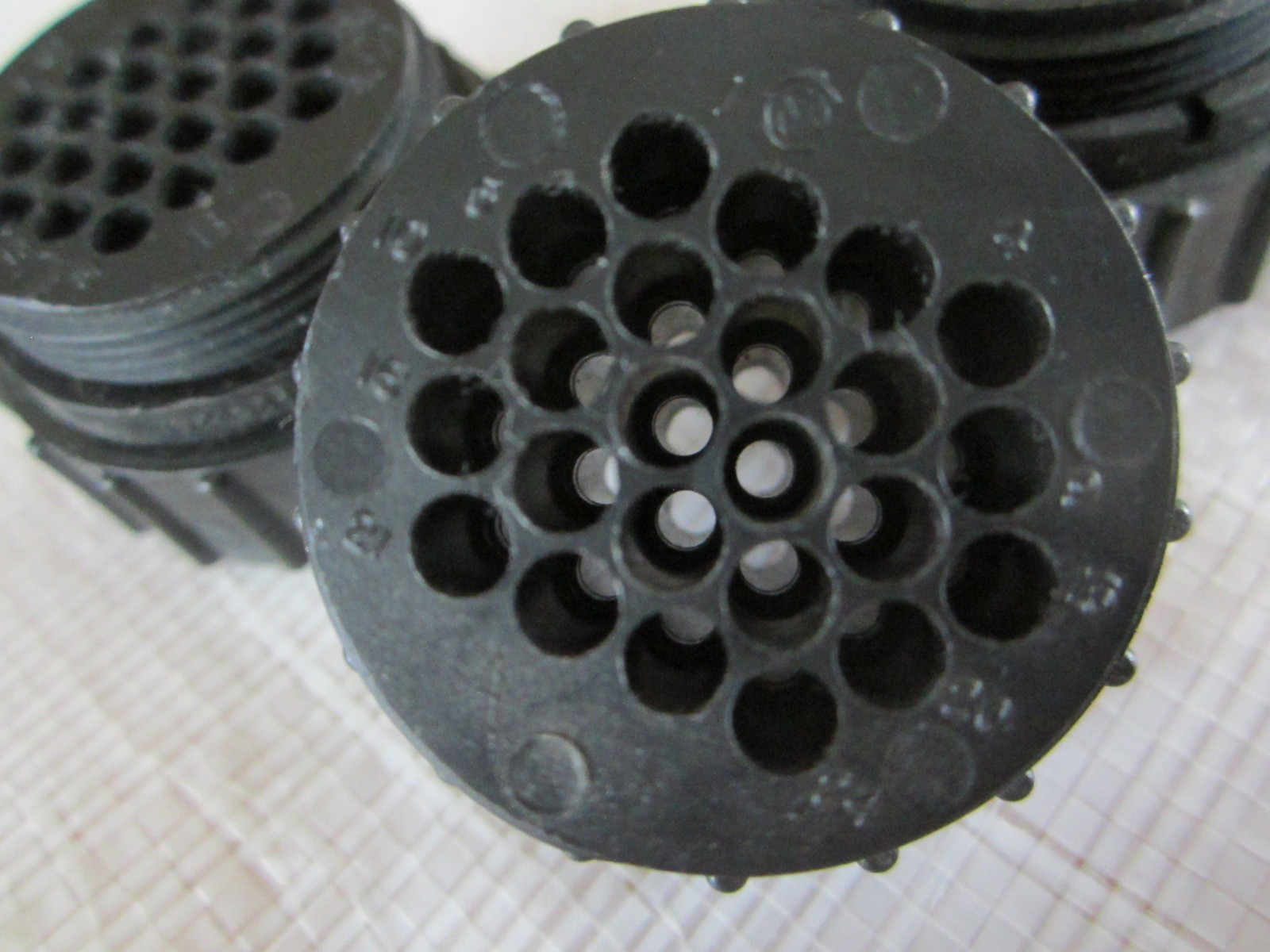 TE CONNECTIVITY 206837-1 CIRCULAR POWER CONNECTOR 24 POSITION LOT OF 3