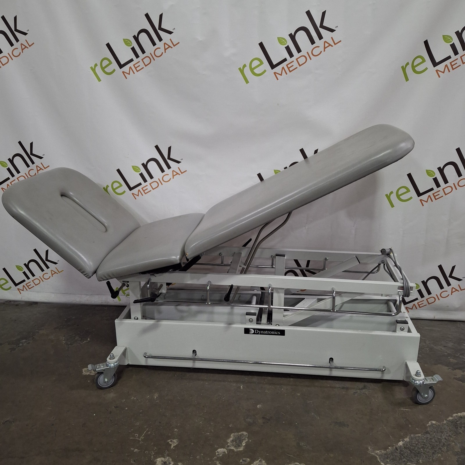 Dynatronics Dynatron T3 Treatment Table