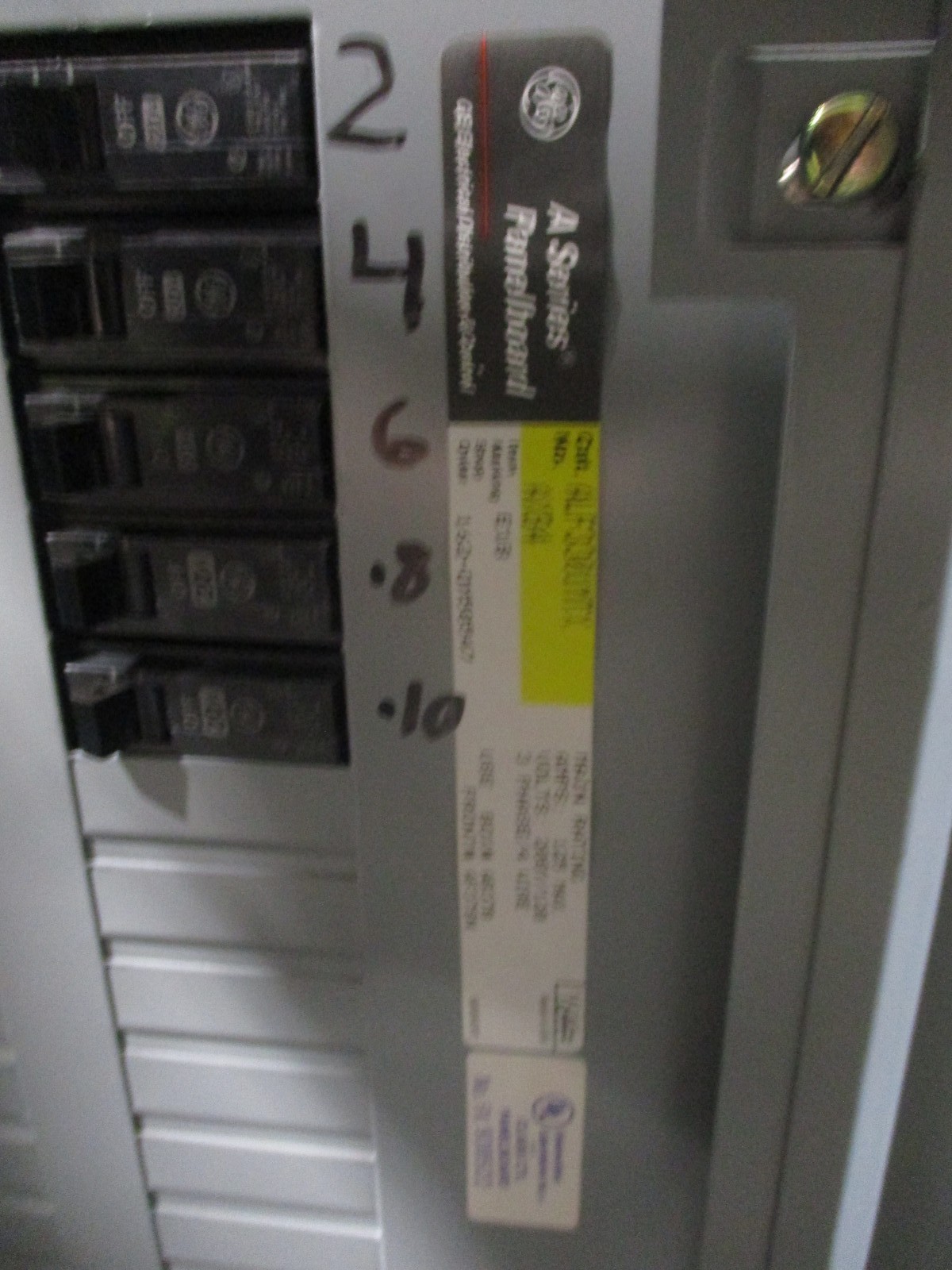 GE Main Lug Circuit Breaker Panel ALF3301MTX 208Y/120V 125A 3Ph 4W Used