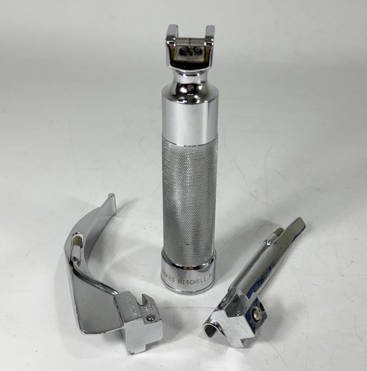 AMS Laryngoscope Set ~ Handle with 2 Blades ( Macintosh 3 & Wis-Hipple )