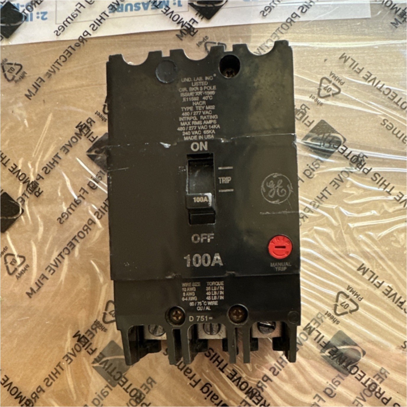 GE THQC3100 100A 3-Pole AC Circuit Breaker 201-250V Trip Indicator