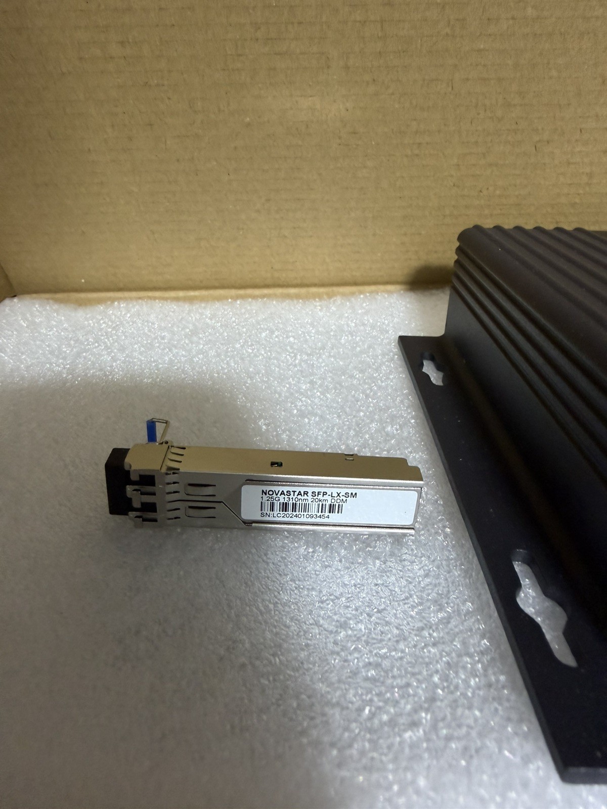 NOVASTAR CVT320 SM Fiber Converter.