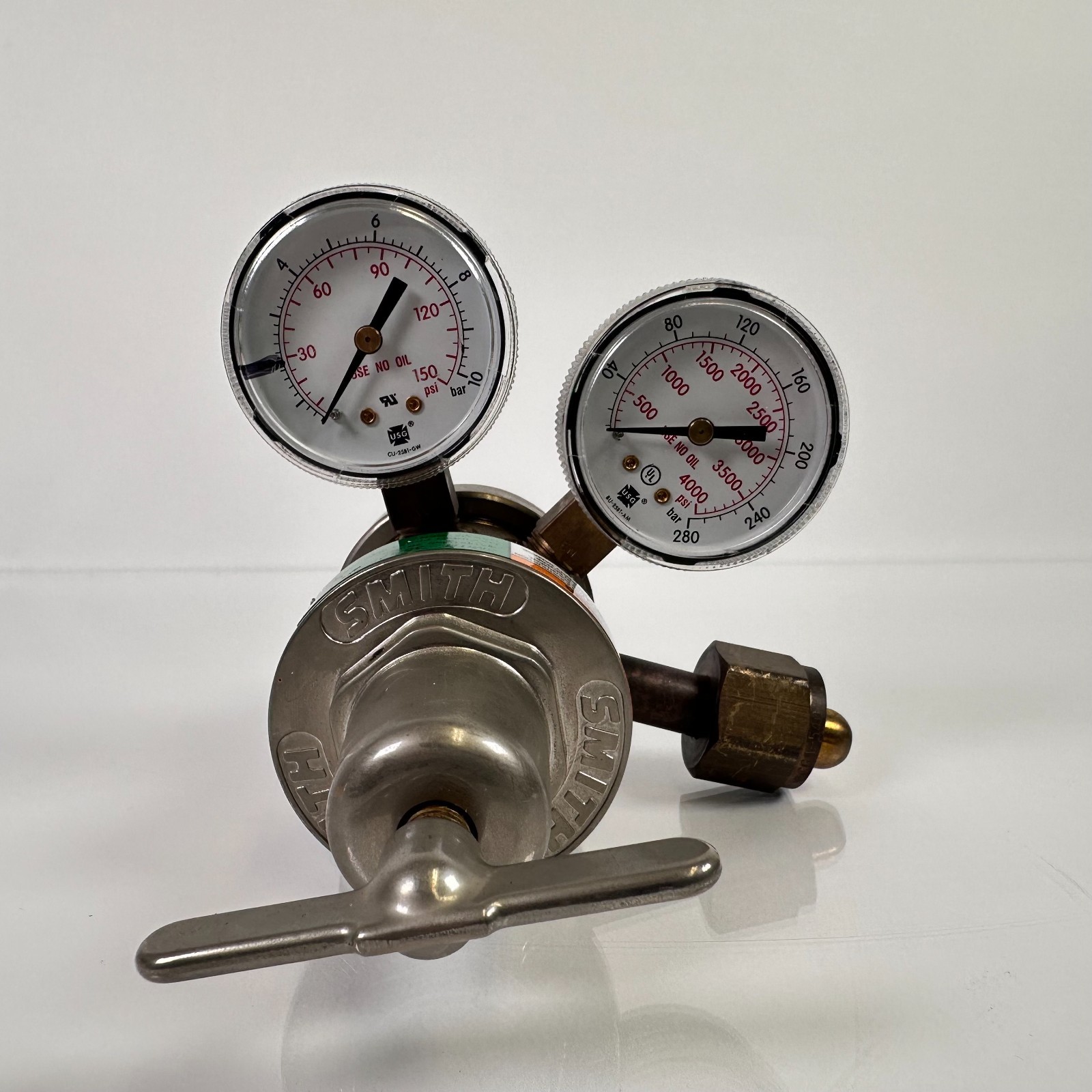 (NEW) Smith Equipment 35-125-540 Gas Regulator, Oxygen Two Stage 0.825″-14 Inlet