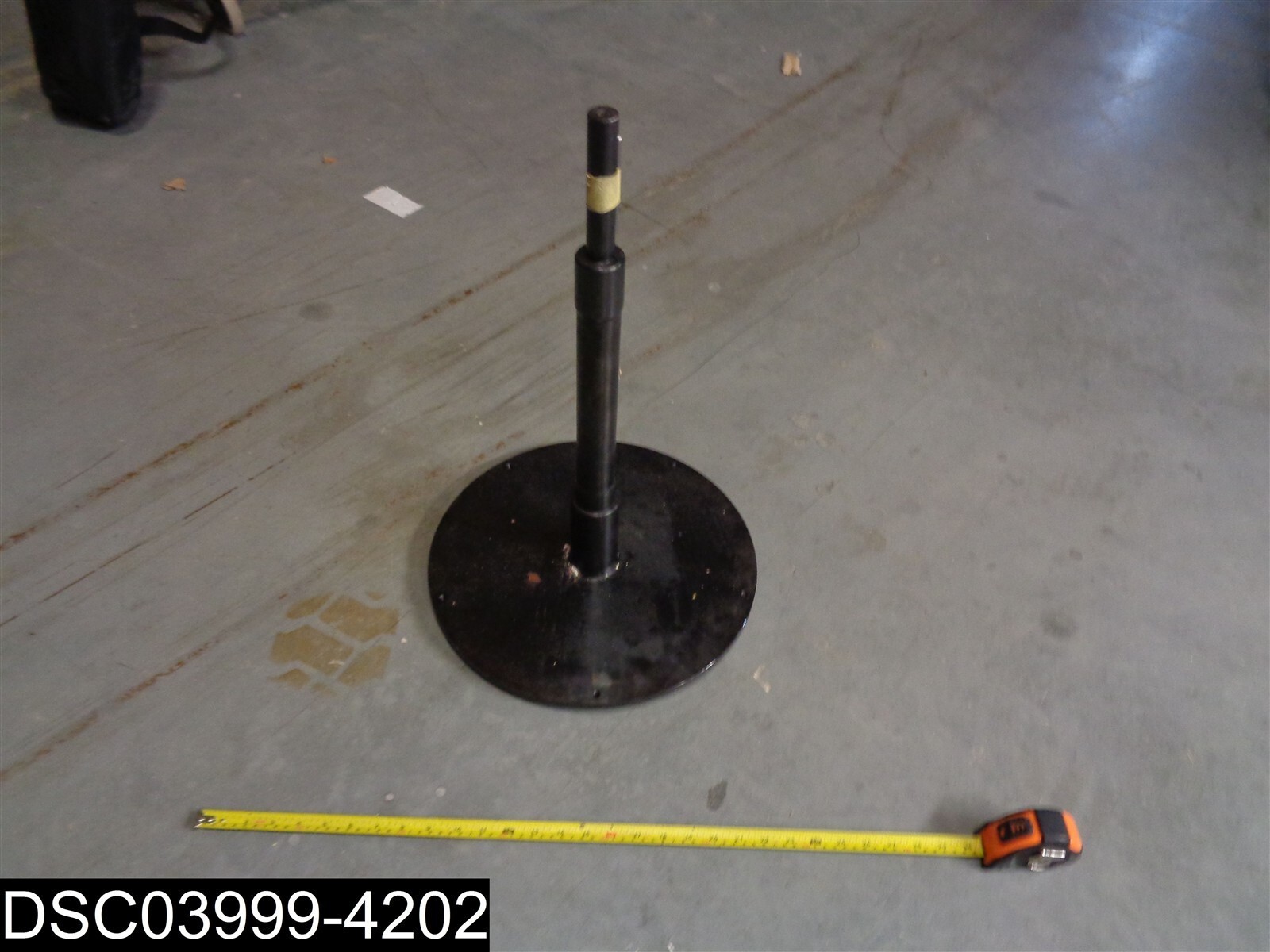 RIC20845 Black Heavy Duty Base With Shaft 15-1/2″ to 22-1/2″ 1″ OD End of Shaft