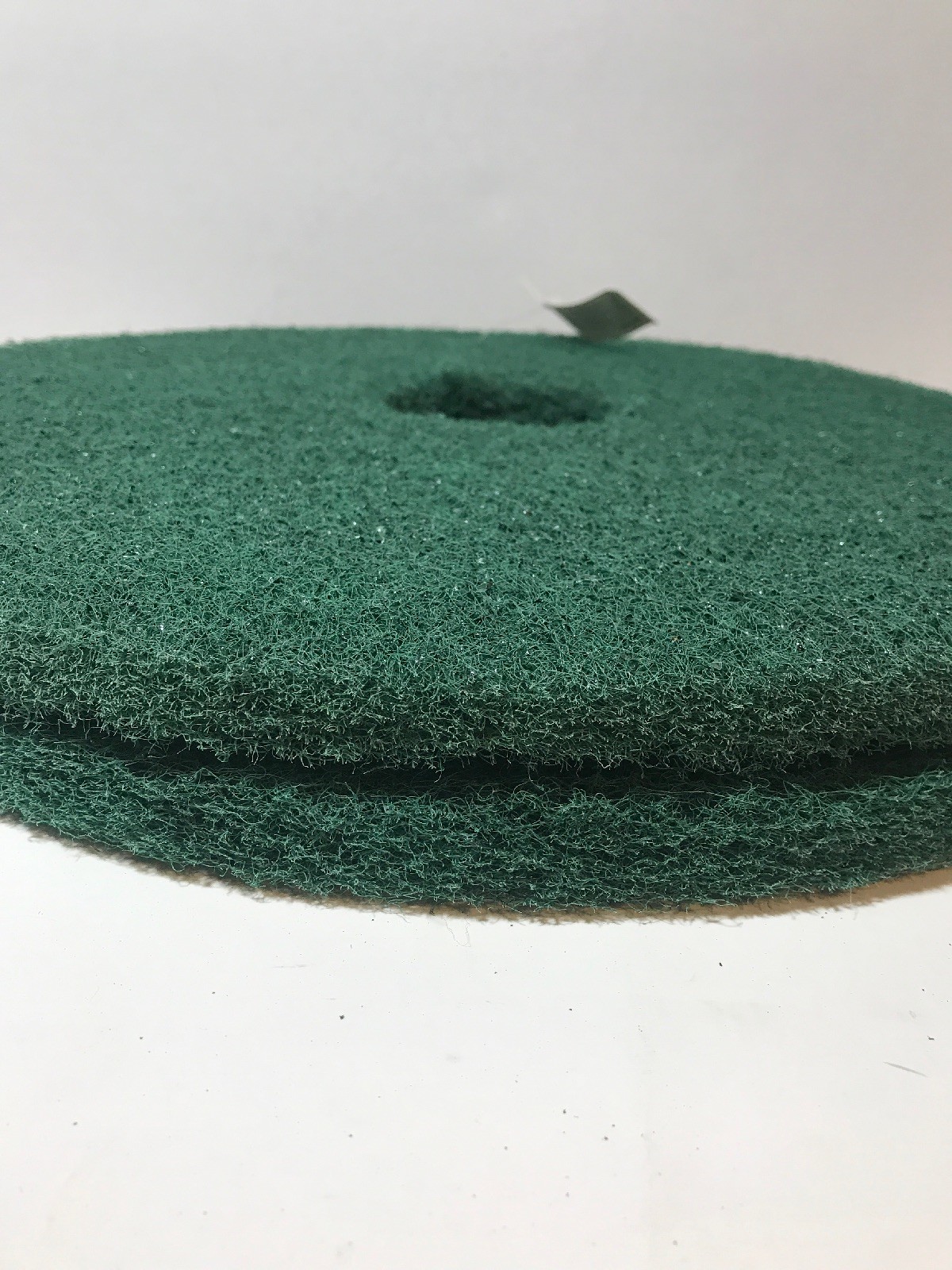 Set Of 2 Hard Floor Buffing Pads Green 17 Inch Round 1 Inch Thick New With Tags