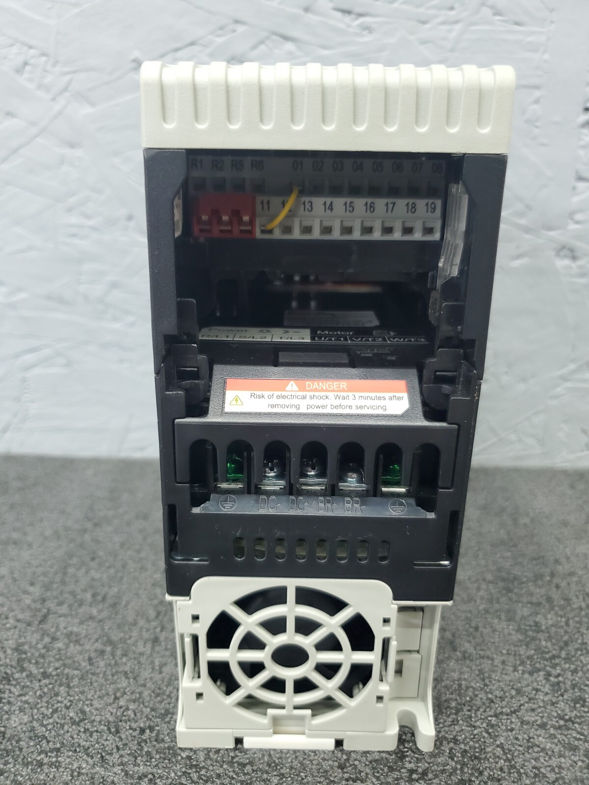 25B-B2P5N104 Allen Bradley PowerFlex 525 AC Drive 0.4kW 0.5Hp