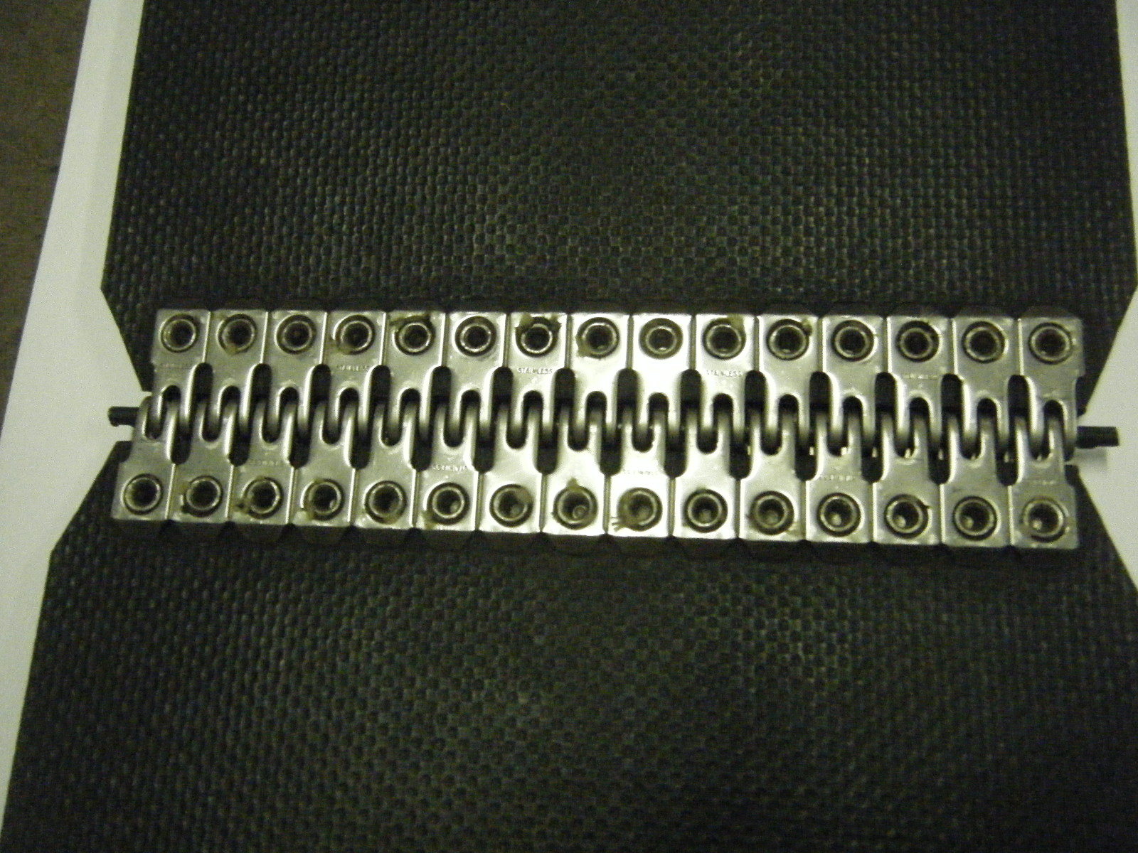 Round Hay Baler Belt repair rivet 7″ lace Splice Flexco Alligator ARJ7/175