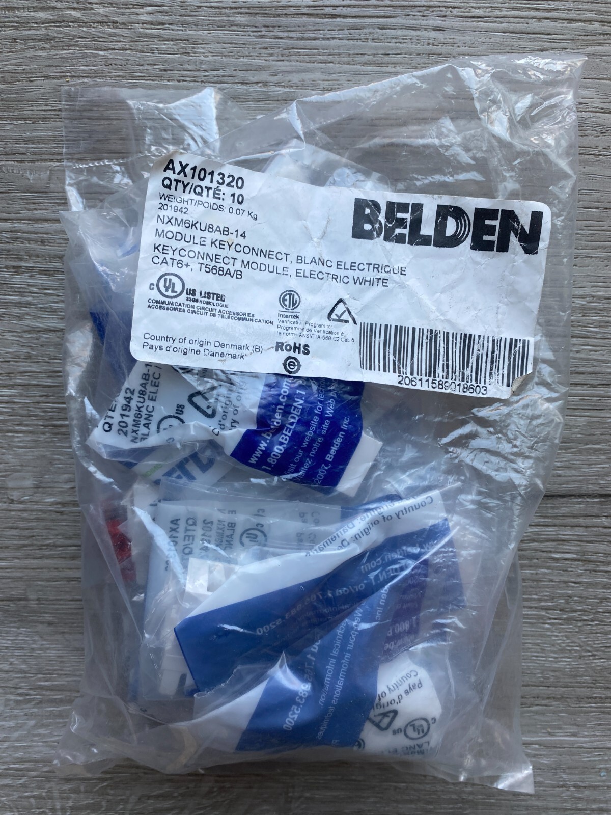 BELDEN AX101320 NXM6KU8AB-14 Blanc Elec White — bag of 10 pcs