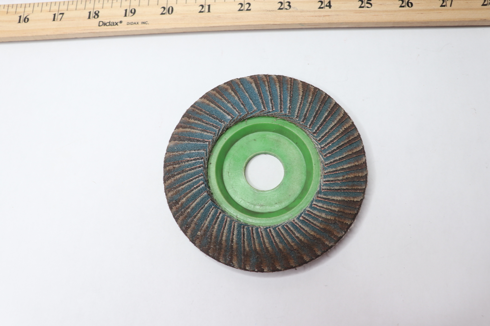 Norton Flap Disc Aluminum Oxide Green 13,300RPM Type 27 80 Grit 7/8 x 4-1/2″