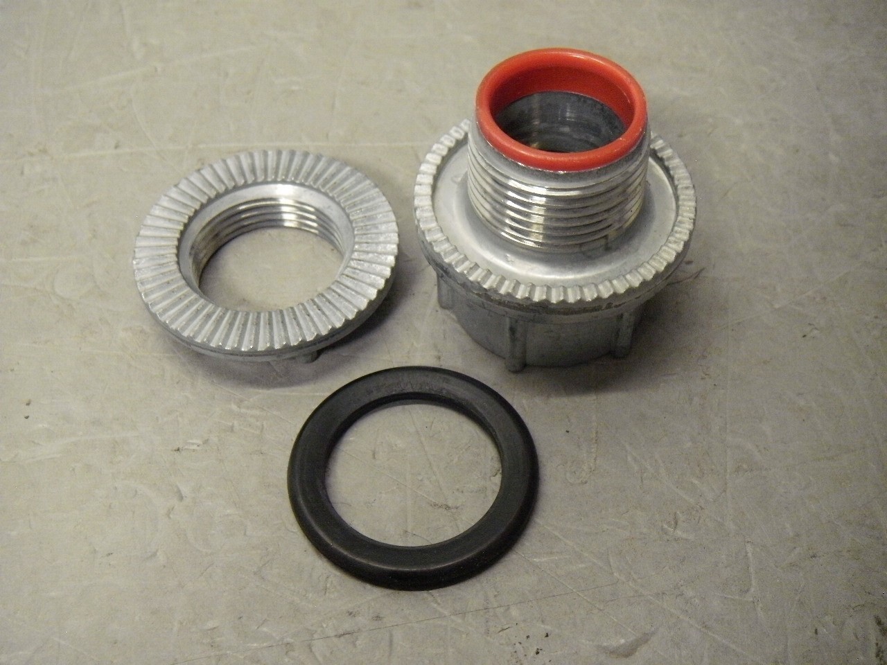 Myers ST2 Straight Threaded Zinc 3/4″ Watertight Conduit Connector Hub Fitting