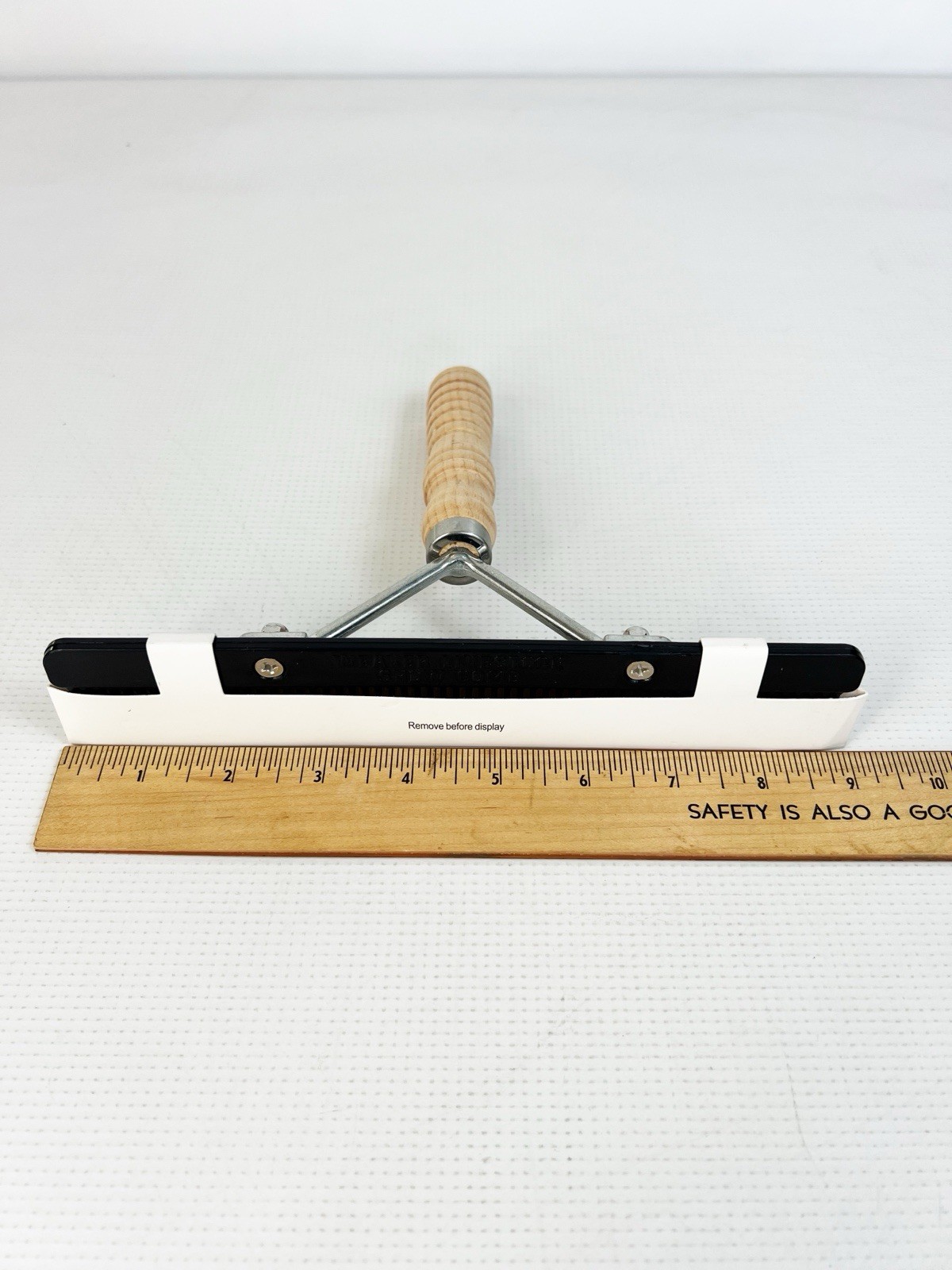 Weaver Livestock Show Comb with Wood Handle and Replaceable Black Comb