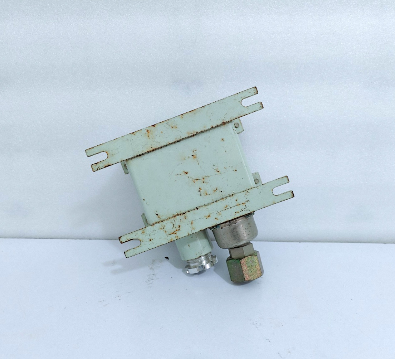 SAGINOMIYA SPS-K 206 W U1Q PRESSURE CONTROL switch 0.5~5/Kgf/Cm²