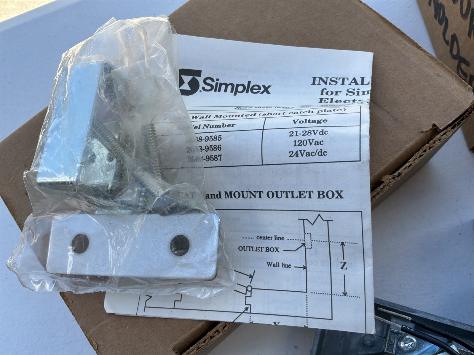 One Pair (2) Sentronic Electro Magnet Door Holder 2088-9587