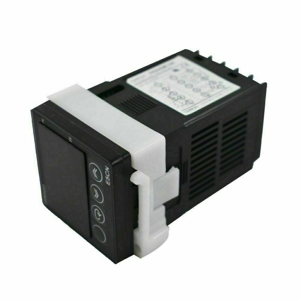 5 years warranty NEW OMRON Temperature Controller E5CN-R2MT-500 100-240V