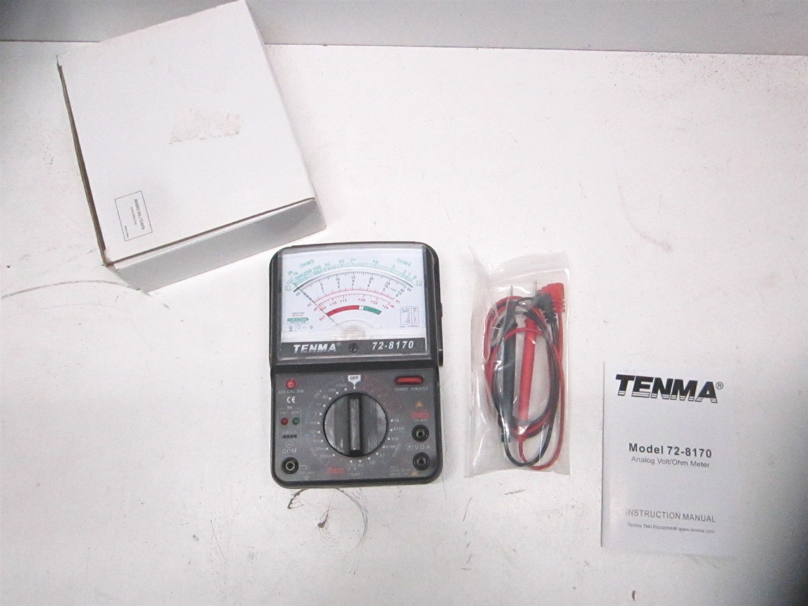 (72-8170) 1ohm to 10kohm 0.6V to 1000V 120µA to 10A Manual Analog Multimeter