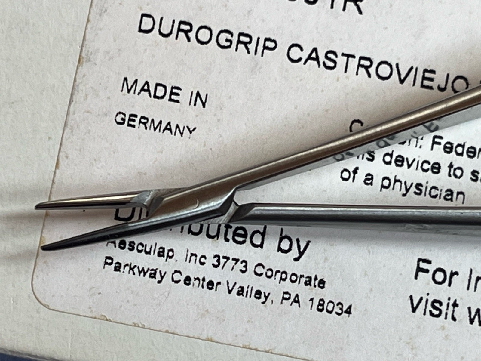 Aesculap BM001R Durogrip Castroviejo Needle HLDR SMTH 145MM NEW IN BOX NIB