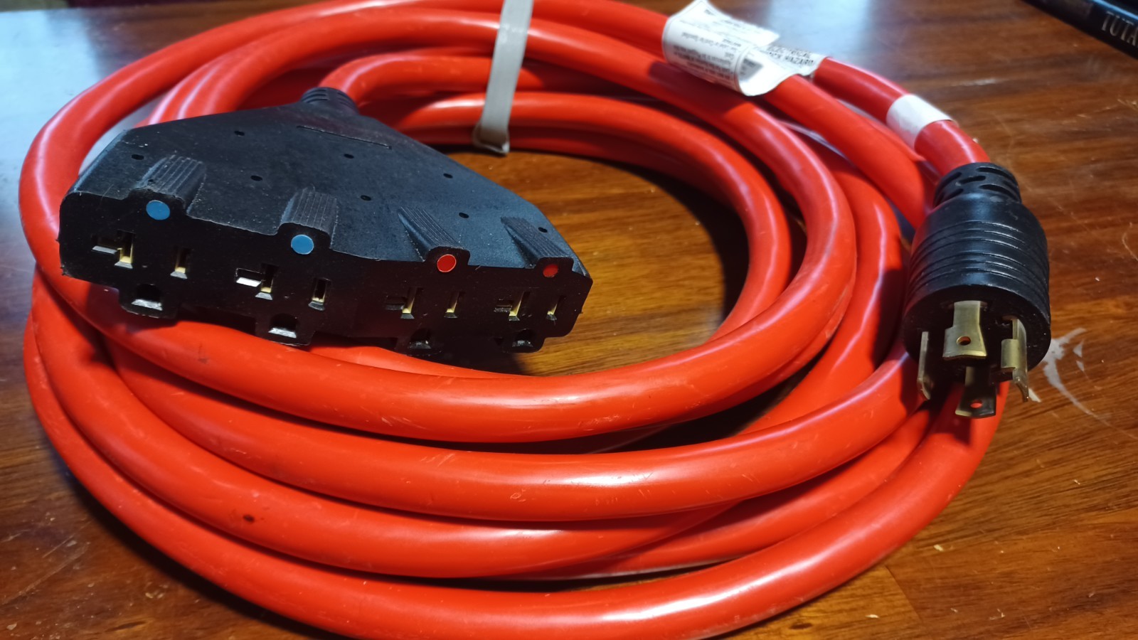 Conntek 20501, 25′, 20A Generator Locking Extension Cord