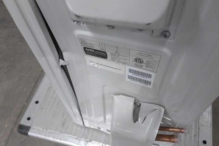 Friedrich WFPU17Z243C 208/230VAC Air Conditioner Condensing Unit (D)