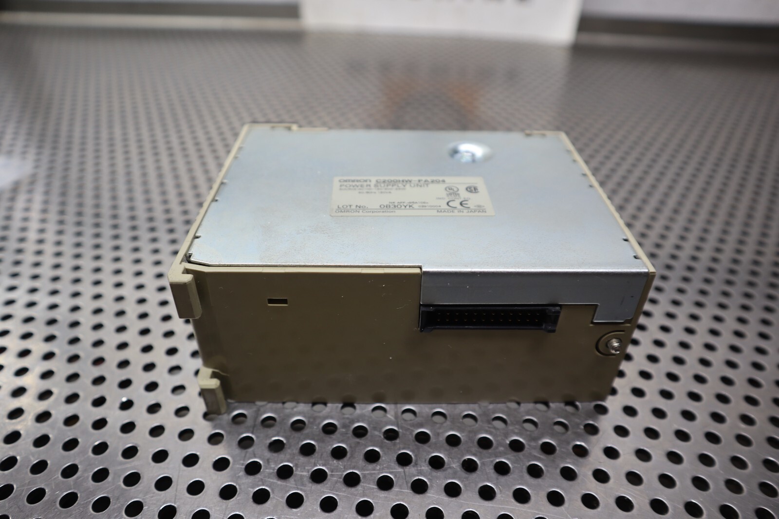 Omron C200HW-PA204 Power Supply AC100-120/200-240V 50/60Hz Used (Missing Cover)