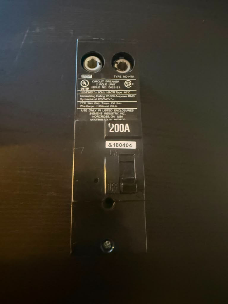 SIEMENS QN2200R 200 Amp 2 Pole 240 Volt Circuit Breaker New in Box