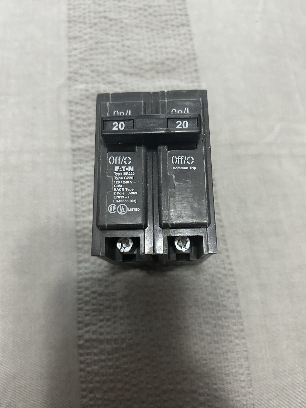 Eaton BR2020 Tandem Circuit Breaker 120/240V 20A Dual Pole
