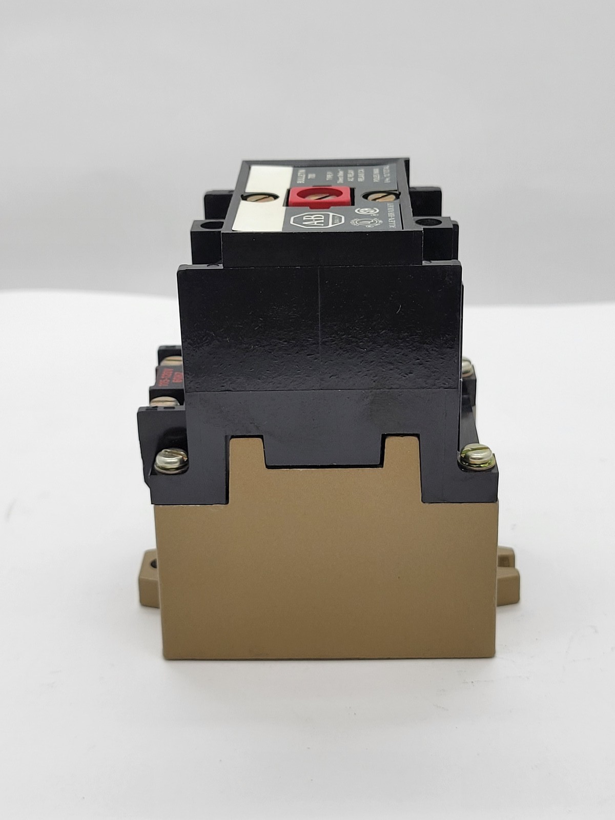 Allen-Bradley 700-P400A1 Control Relay 10A 600V 115/110V Coil Series A Type P