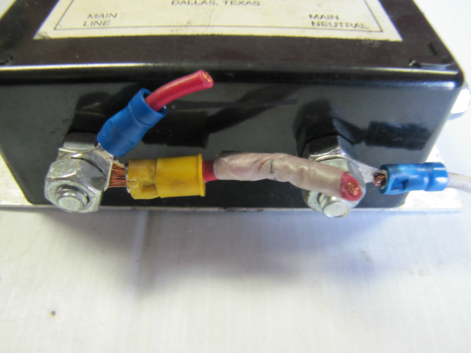 AMBER INDUSTRIES SURGE ARRESTOR 1119-1 11191 120 VAC 15A 15 A AMP