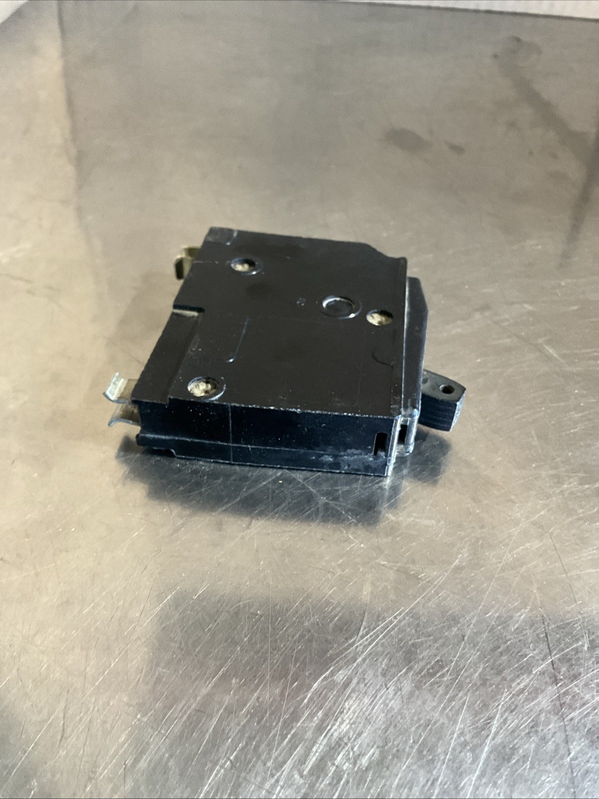 Square D QO120 CIRCUIT BREAKER 1 Pole 20 Amp QO120 120/240V