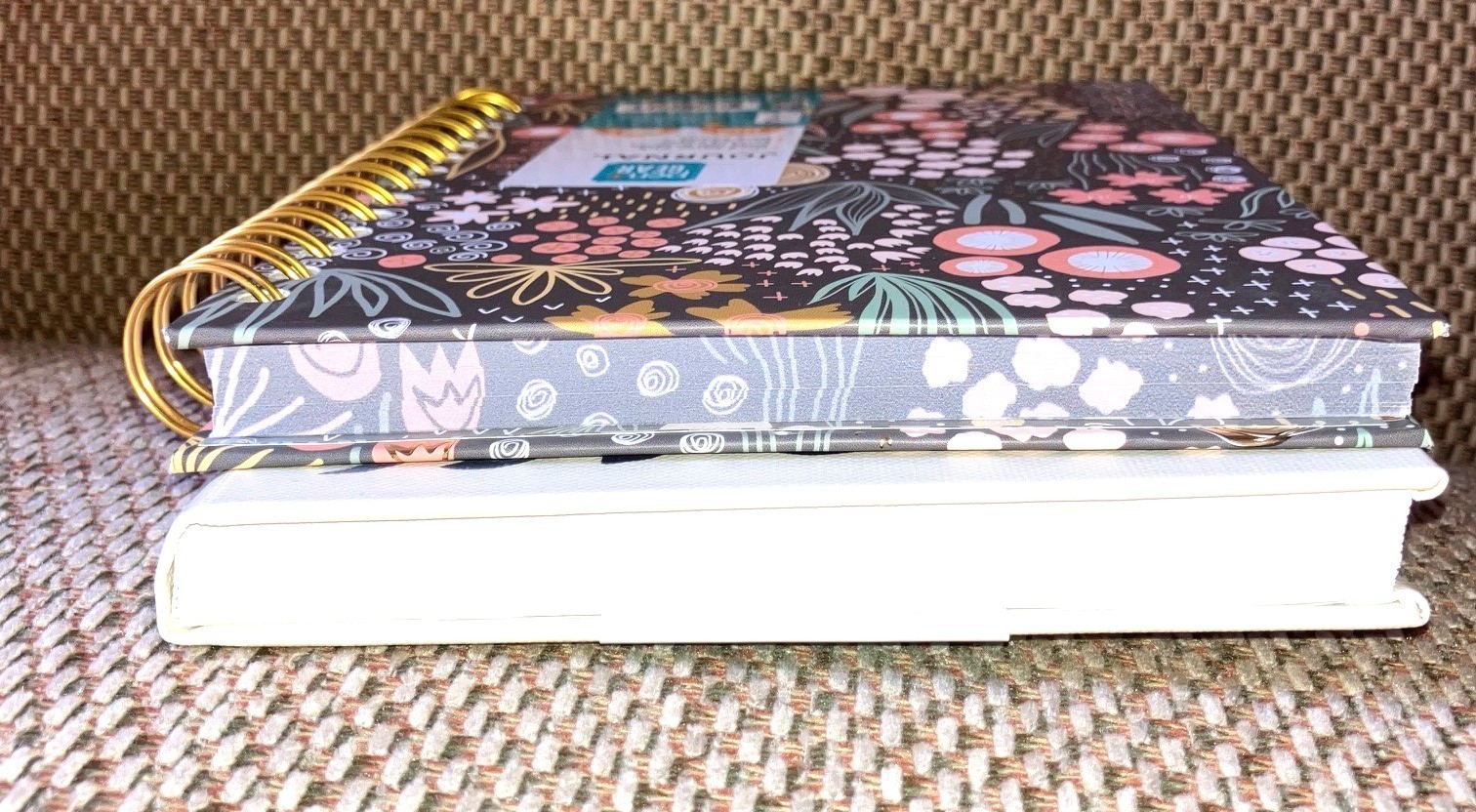 Lot of 2 Blank Journals Hard Cover 6″ x 8″ Pen + Gear 192 pages each Lined
