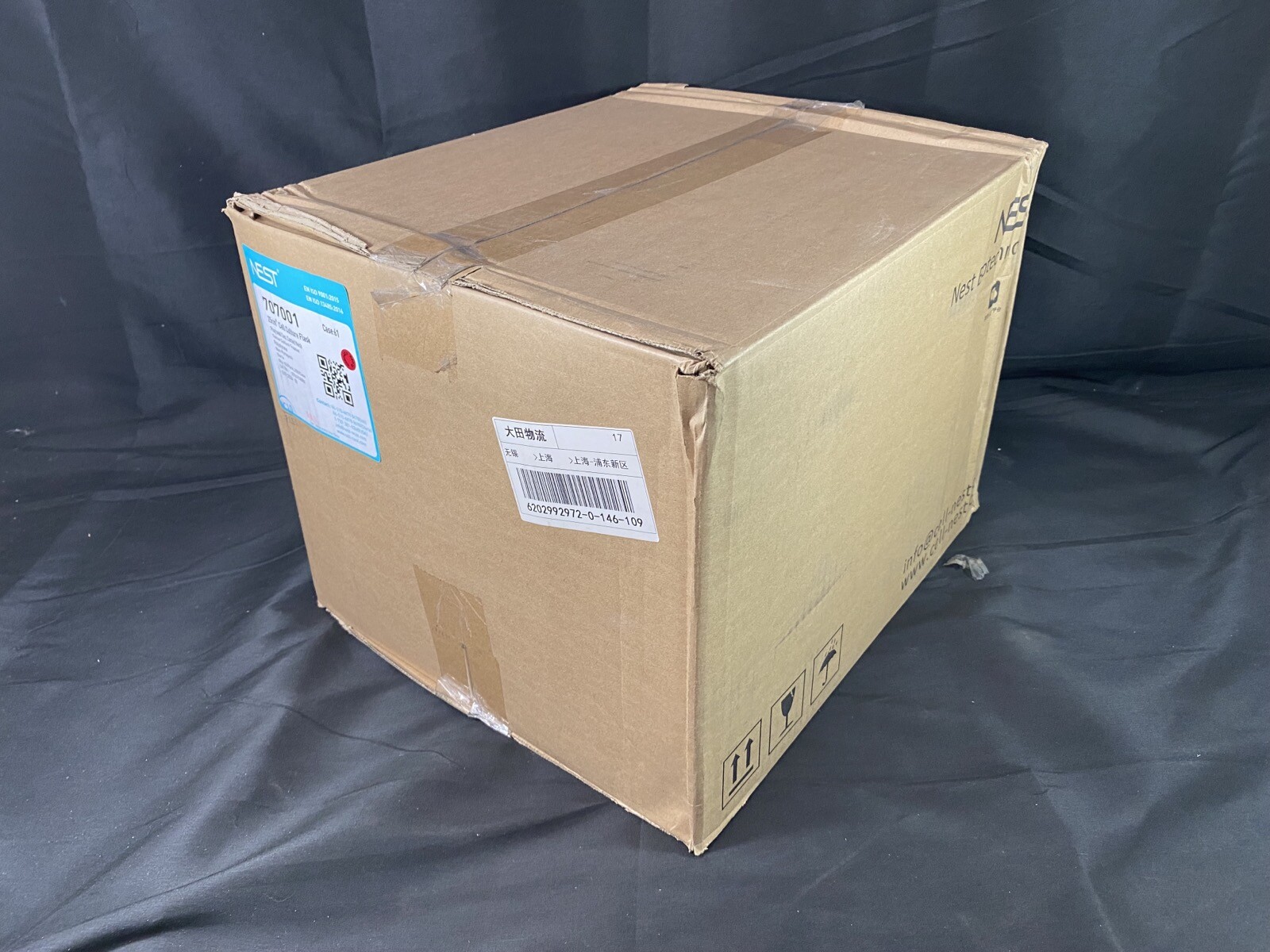 NEST 25cm² Plug Seal Canted Neck TC Treated Sterile Cell Culture Flasks (200/Cs)