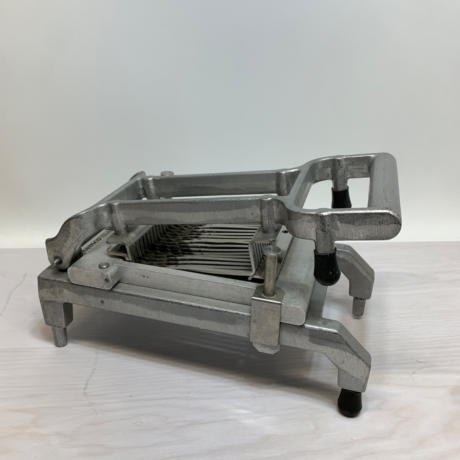 Nemco 55975-2SC Easy Chicken Slicer 1/4 Cut (Scalloped) w 55939-2 Push Plate