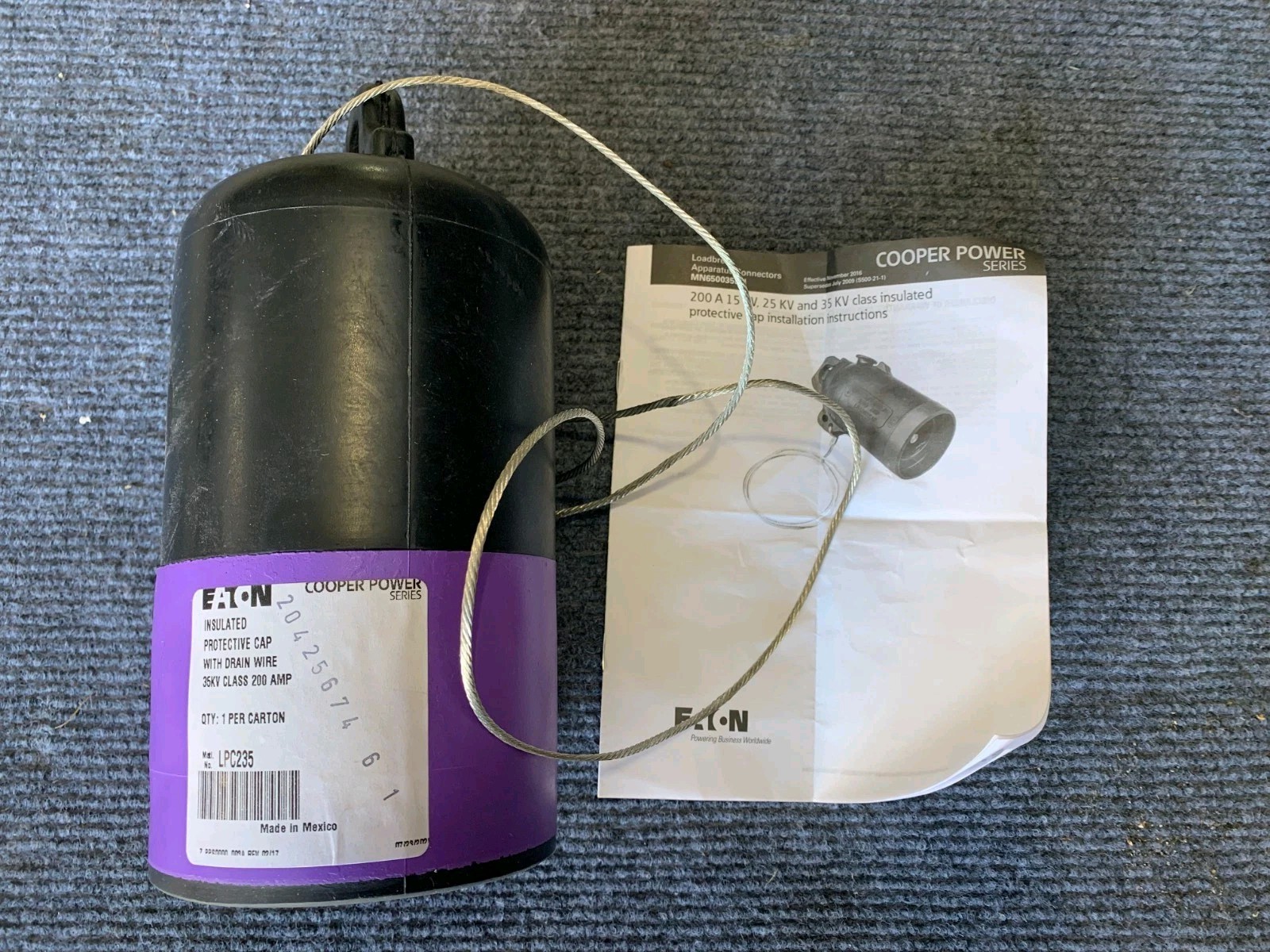 Eaton LPC235: Insulated Protective Cap With Drain Wire 35kV 200 Amp