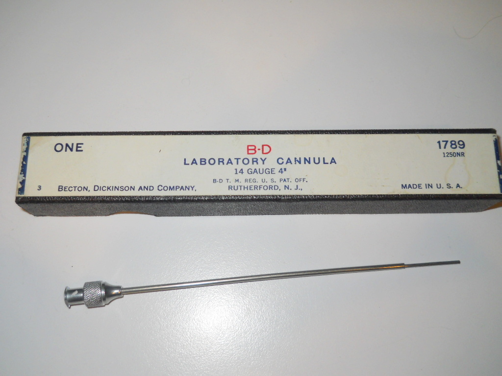 Becton Dickinson B-D Stainless Steel 14-Gauge 4″ Laboratory Cannula, 1789 1250NR