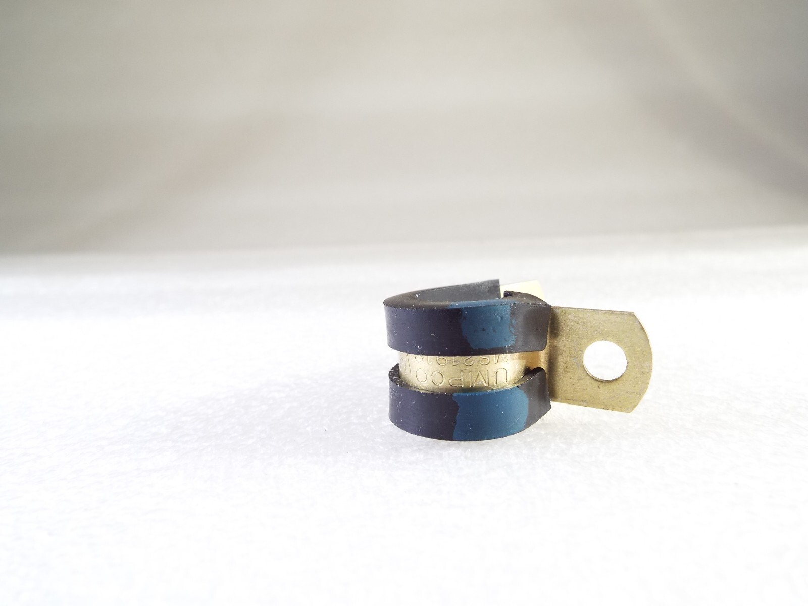 QTY8 LOOP 7/16″ CUSHIONED CABLE WIRE CLAMP NEOPRENE ALUMINUM UMPCO MS21919-WDG7