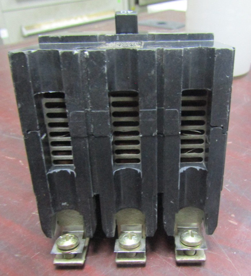 😍GE GENERAL ELECTRICS 40A CIRCUIT BREAKER 3P 480Y/277V E11592 TEY340 (FLAW)