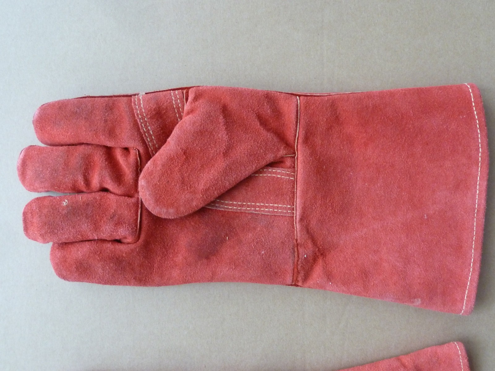 Red Leather Welder’s Welding Heat Resistant Gloves USED EXCELLENT