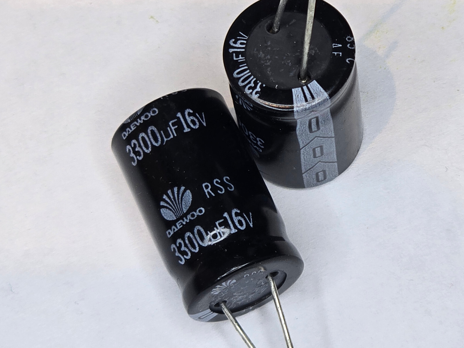 10pcs 3300uf 16V 3300mfd 85C aluminum electrolytic capacitor